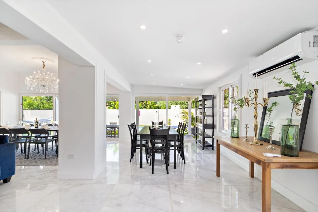 Opal 118 Villa Palm Beach Holiday home
