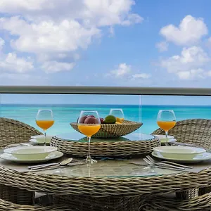 Azure Residences Apartamento