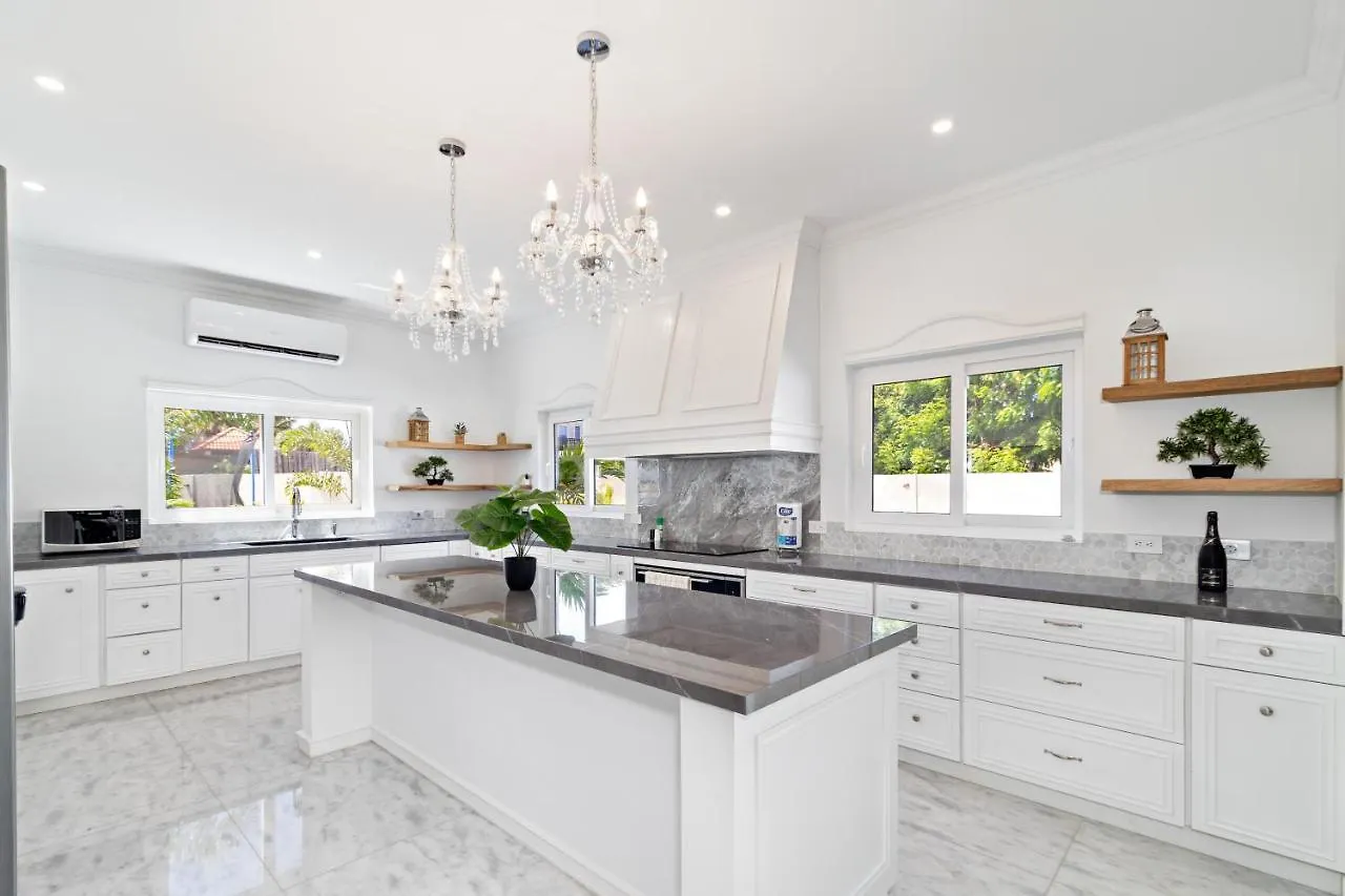 Opal 118 Villa Palm Beach